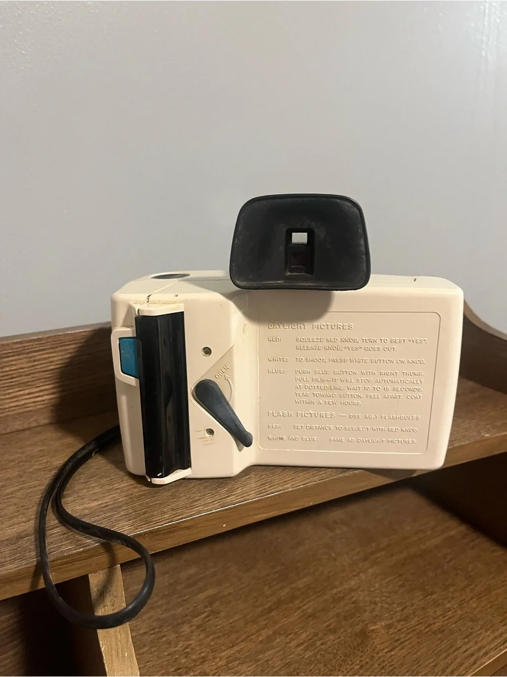 Set of 2 🩷 Vintage Polaroid Swinger Flash Cameras